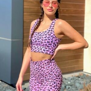 Light rose meru Fabletics set